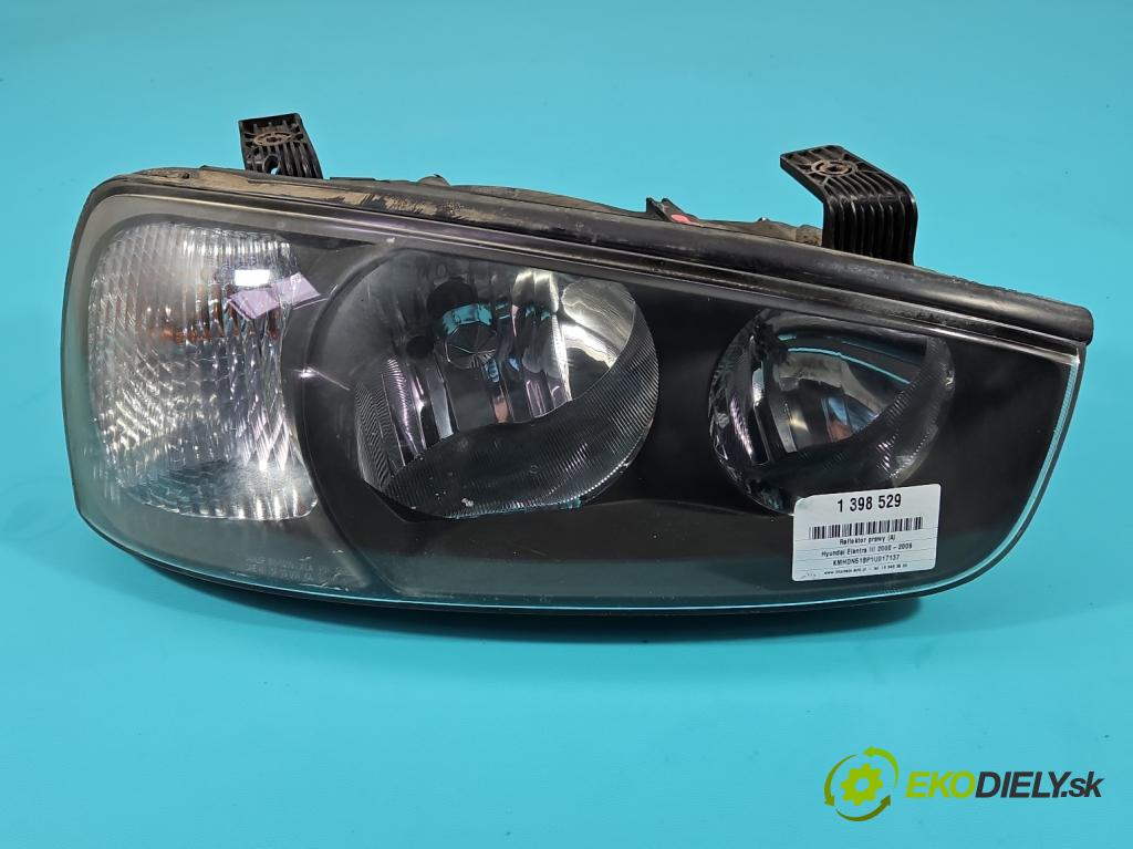 Hyundai Elantra III 2000-2006 1.6 16V 107 HP manual 79 kW 1599 cm3 5- Reflektor: pravý 92102-2DXXX (Pravé)