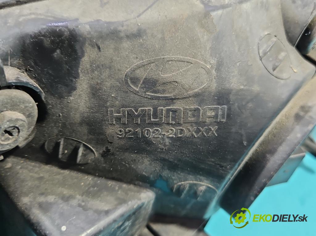 Hyundai Elantra III 2000-2006 1.6 16V 107 HP manual 79 kW 1599 cm3 5- Reflektor: pravý 92102-2DXXX (Pravé)