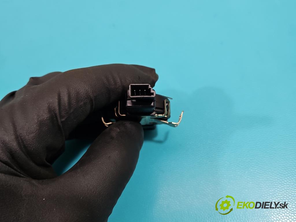 Vw Caddy IV 2020- 2.0 tdi 122 HP manual 90 kW 1968 cm3 5- snímač déšť: 5Q0907658 (Snímače dažďa)