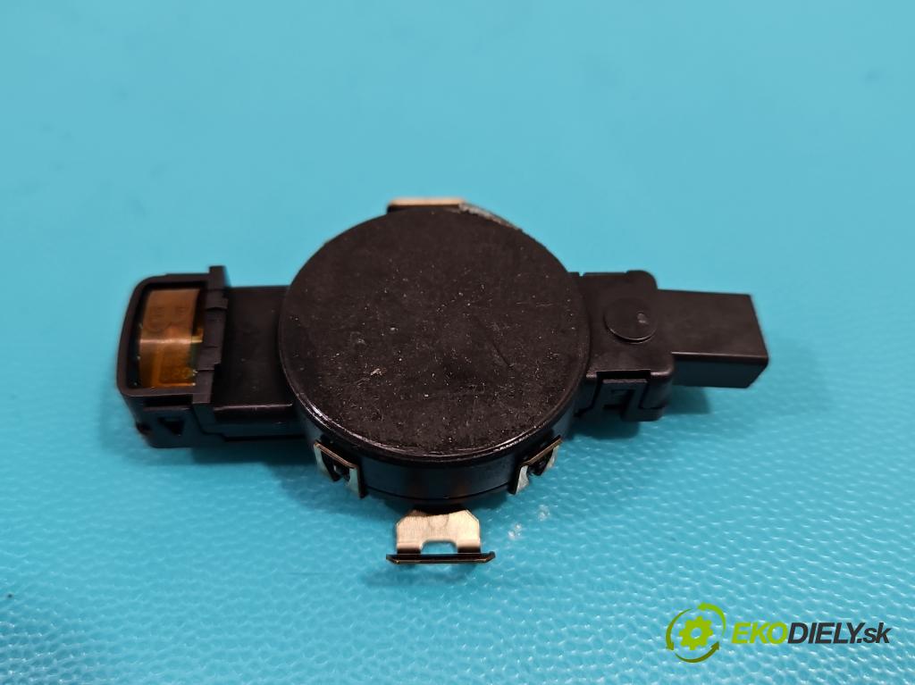 Vw Caddy IV 2020- 2.0 tdi 122 HP manual 90 kW 1968 cm3 5- snímač déšť: 5Q0907658 (Snímače dažďa)