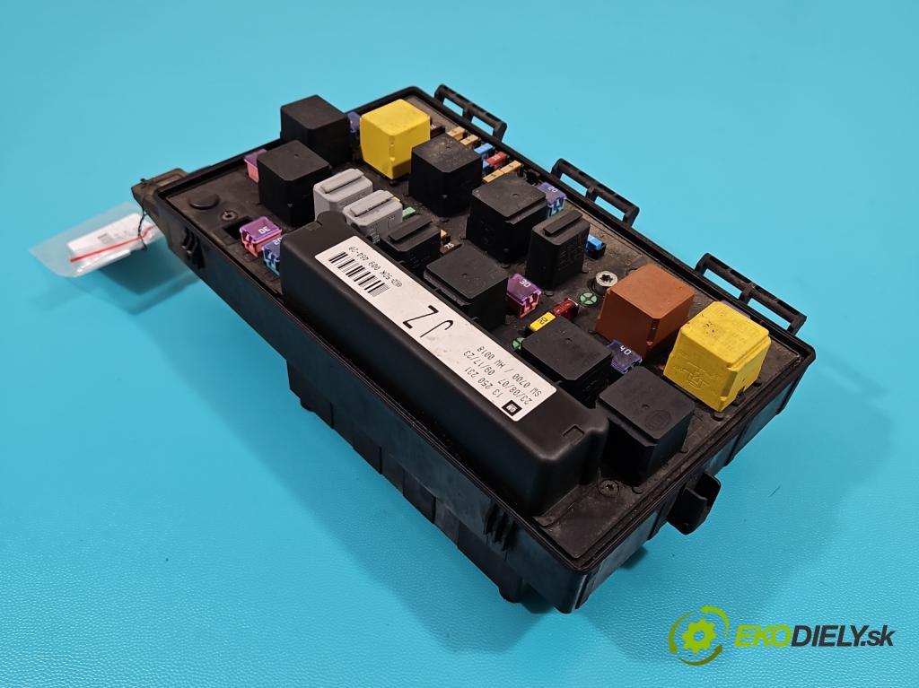 Opel Astra III 2004-2014 1.6 16V 116 hp manual 85 kW 1598 cm3 5- skříňka pojistková 13250231 (Pojistkové skříňky)