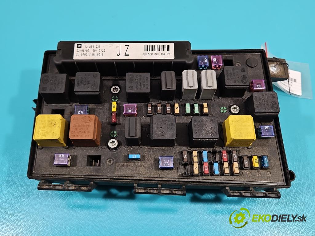 Opel Astra III 2004-2014 1.6 16V 116 hp manual 85 kW 1598 cm3 5- skříňka pojistková 13250231 (Pojistkové skříňky)