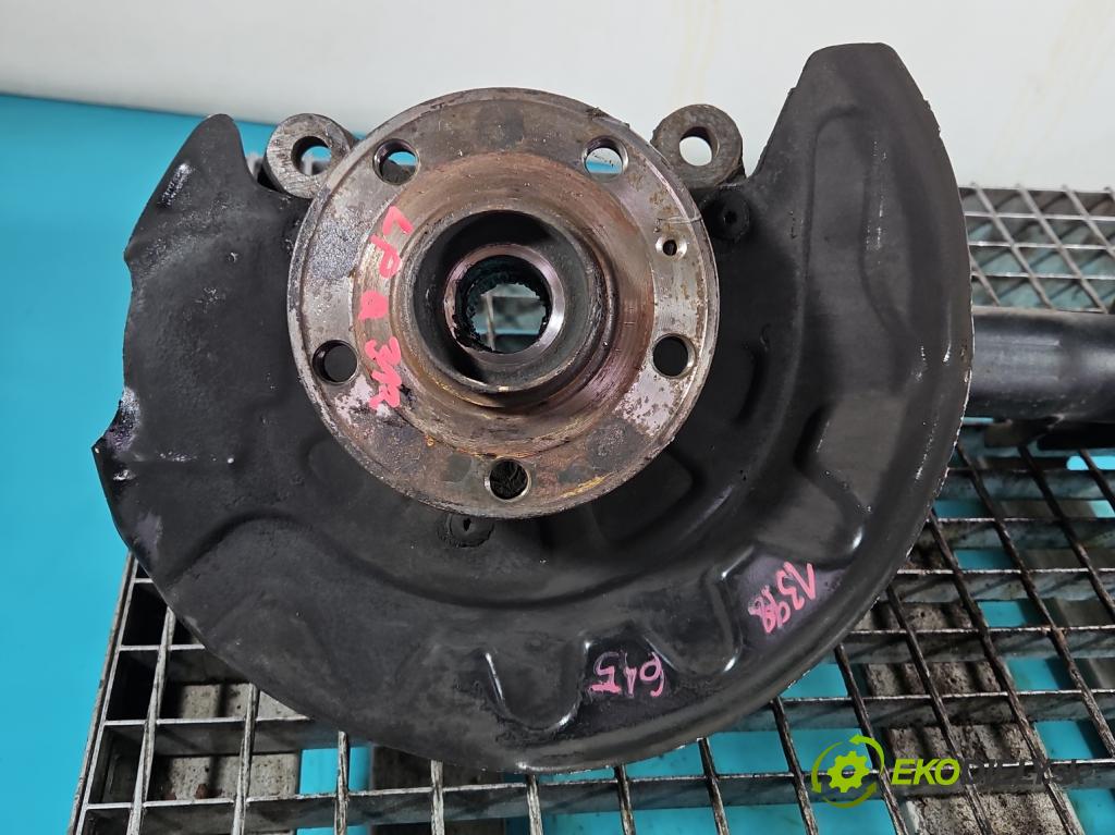 Vw Caddy IV 2020- 2.0 tdi 122 HP manual 90 kW 1968 cm3 5- náboj ľavé  (Náboje)