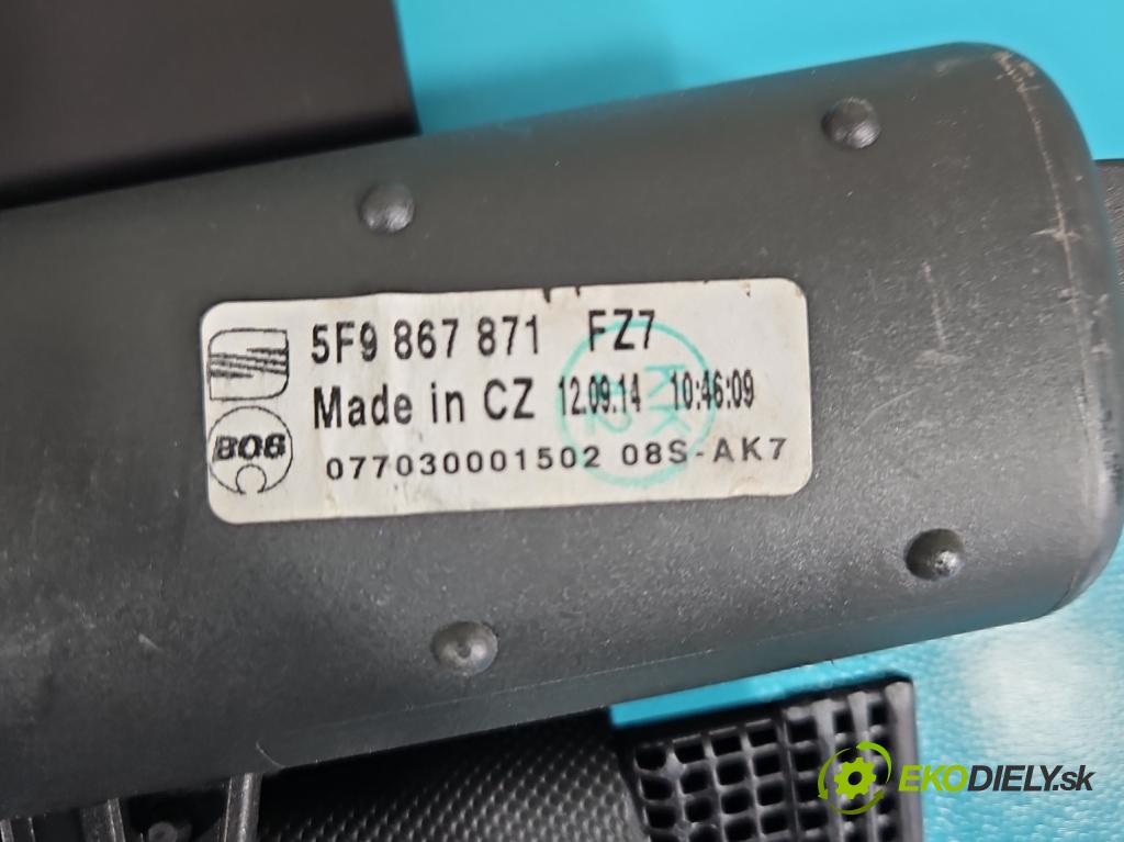 Seat Leon III 2012-2020 2.0 tdi 150 HP manual 110 kW 1968 cm3 5- roleta 5F9867871 (Rolety kufra)