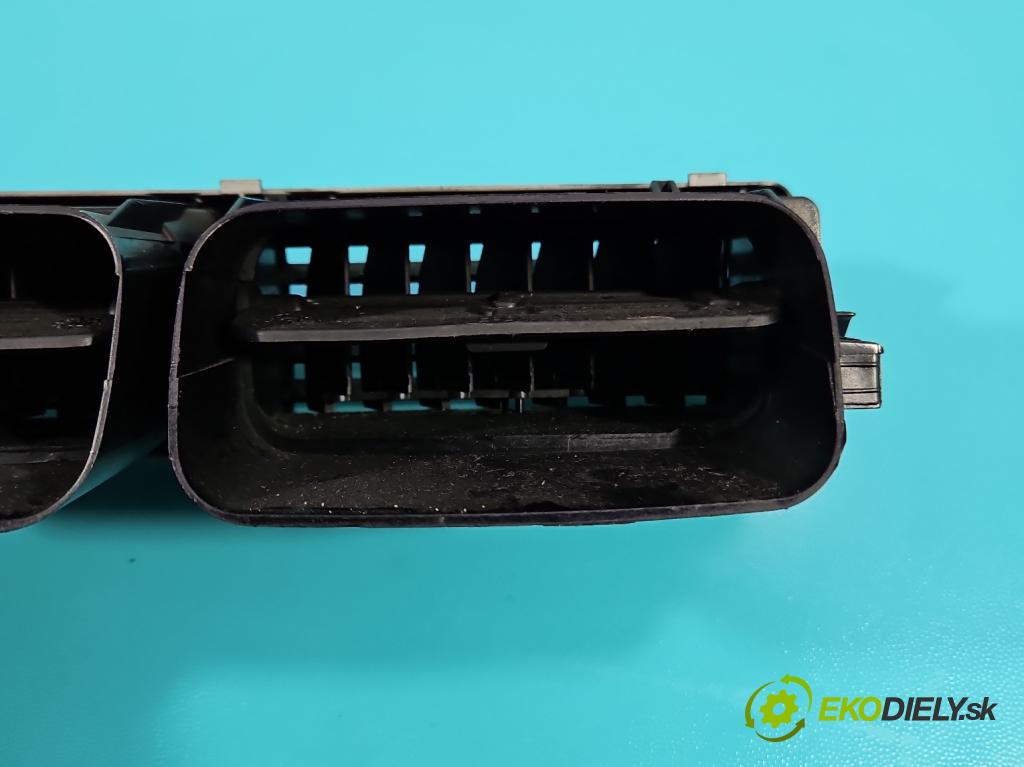 Vw Passat B5 1995-2005 1.9 tdi 101 HP manual 74 kW 1896 cm3 4- Mřížka: kúrenia stredová  (Mriežky kúrenia (fukáre))