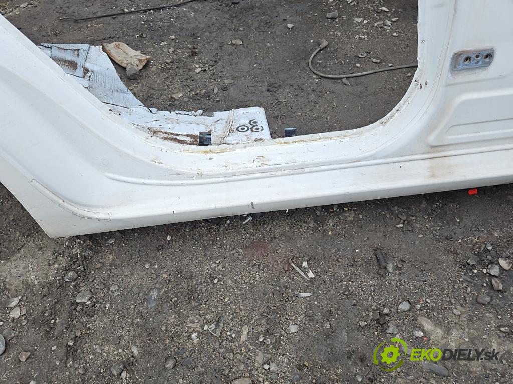 Toyota Corolla E16/E18  2013-2019 1.6 16V 132 hp manual 97 kW 1598 cm3 4- práh pravý  (Ostatní)