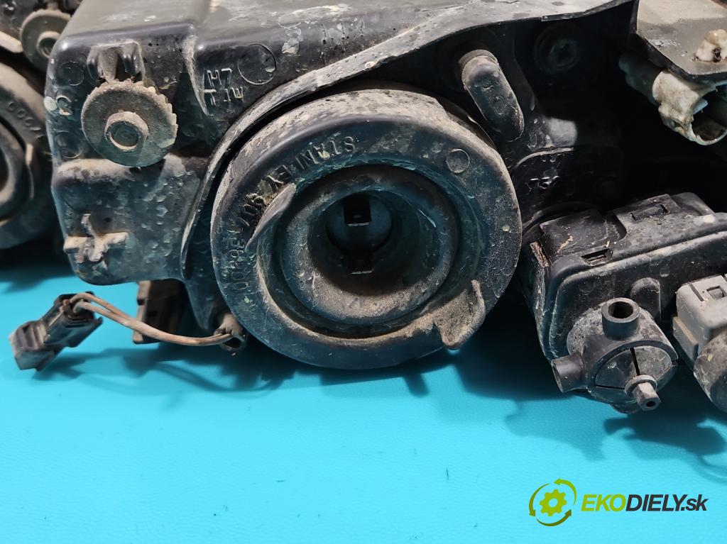 Mitsubishi Galant VIII 1993-2003 2.5 V6 163 HP manual 120 kW 2498 cm3 4- Reflektor: pravý  (Pravé)