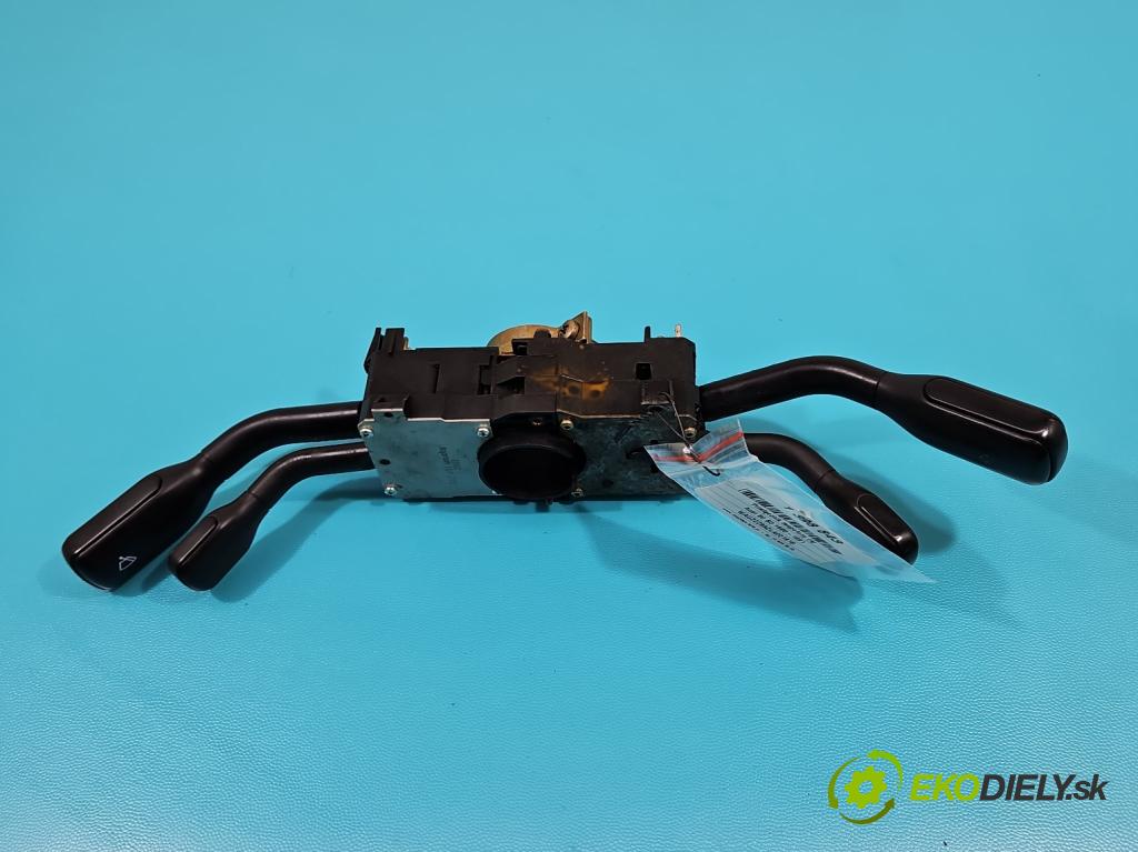 Audi 80 B3 1986-1991 1.8 karburátor: 75 HP manual 55 kW 1760 cm3 4- prepínač komplex:  (Prepínače, spínače, tlačidlá a ovládače kúrenia)