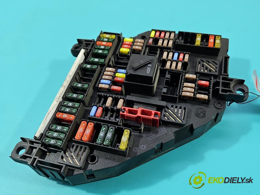 Bmw 5 F10 2010-2017 3.0d 258 hp automatic 190 kW 2993 cm3 5- skříňka pojistková 9234424 (Pojistkové skříňky)