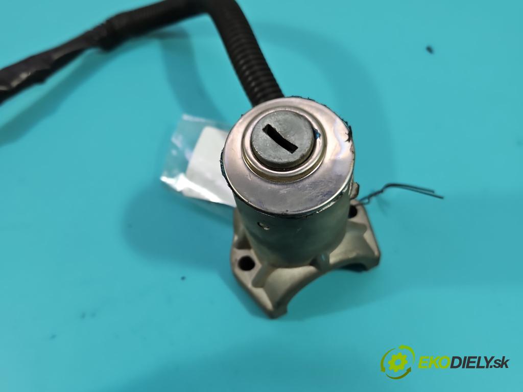 Iveco Daily III 1999-2006 2.3 HPI 116 HP manual 85 kW 2286 cm3 5- Spínačka  (Spínacie skrinky a kľúče)