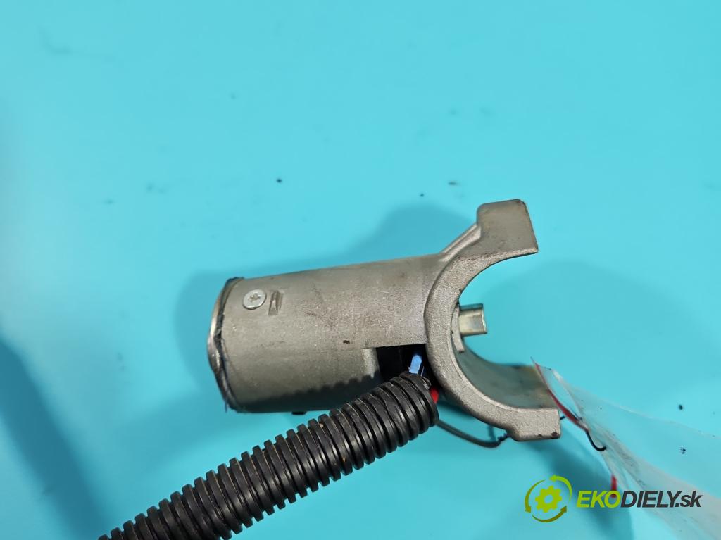 Iveco Daily III 1999-2006 2.3 HPI 116 HP manual 85 kW 2286 cm3 5- Spínačka  (Spínacie skrinky a kľúče)