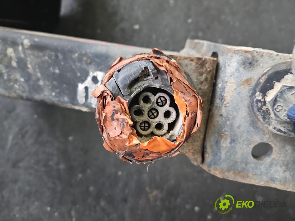 Iveco Daily III 1999-2006 2.3 HPI 116 hp manual 85 kW 2286 cm3 5- oko tažné  (Tažná zařízení)