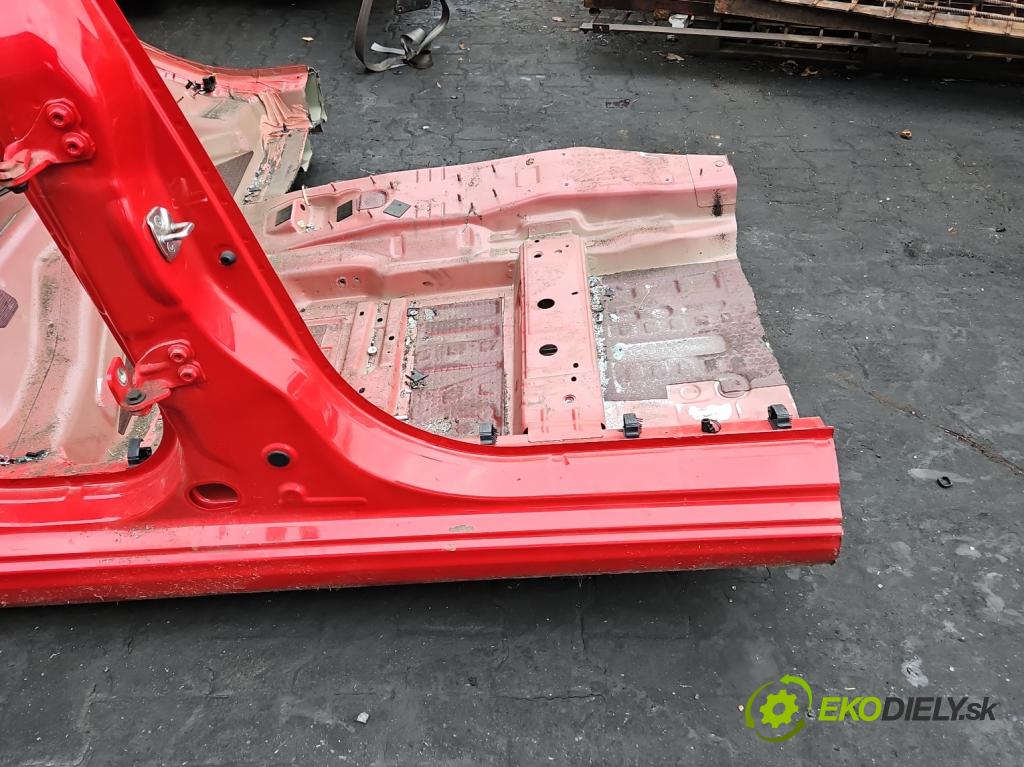 Fiat Tipo II 2015- 1.4 16V (843A1000) 95 hp manual 70 kW 1368 cm3 5- práh pravý  (Ostatní)