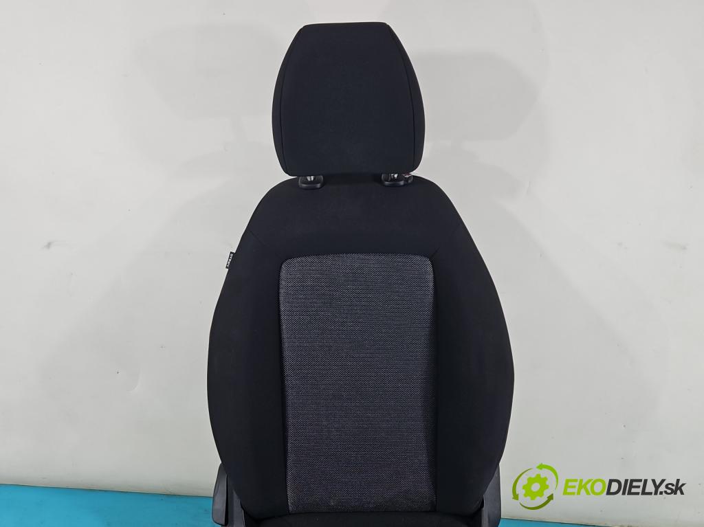 Fiat Tipo II 2015- 1.4 16V 95 HP manual 70 kW 1368 cm3 5- Sedačka pravý  (Sedačky, sedadlá)