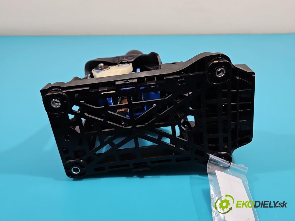 Fiat Tipo II 2015- 1.4 16V 95 HP manual 70 kW 1368 cm3 5- Páka: Změny: stupeň,rýchlosť 50295450 (Rýchlostné páky / kulisy)