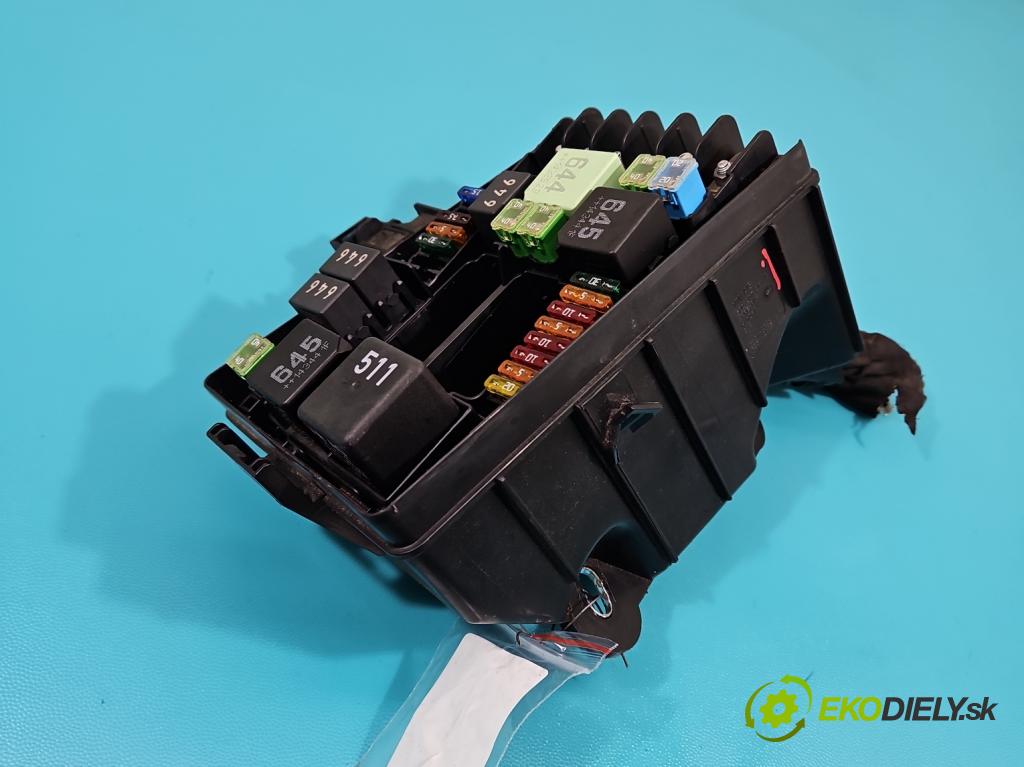 Seat Leon III 2012-2020 2.0 tdi 150 hp manual 110 kW 1968 cm3 5- skříňka pojistková 5Q0907361C (Pojistkové skříňky)