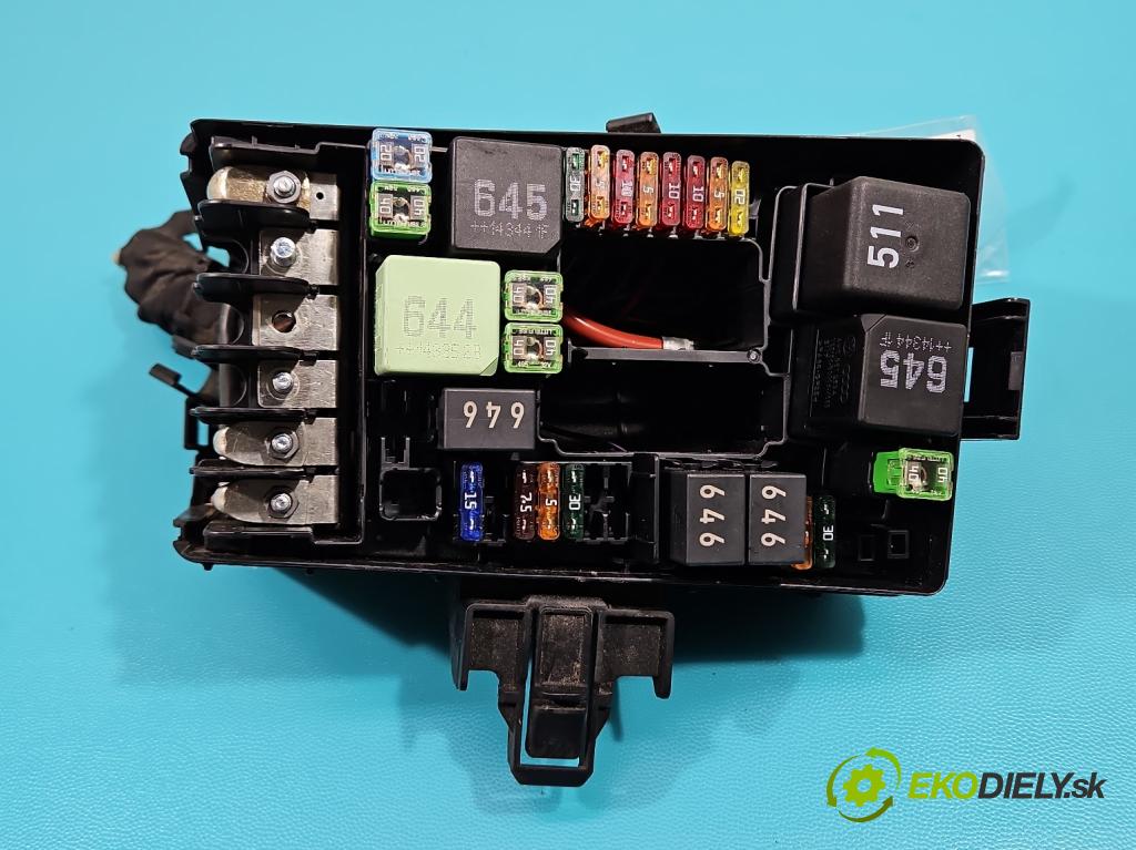 Seat Leon III 2012-2020 2.0 tdi 150 hp manual 110 kW 1968 cm3 5- skříňka pojistková 5Q0907361C (Pojistkové skříňky)