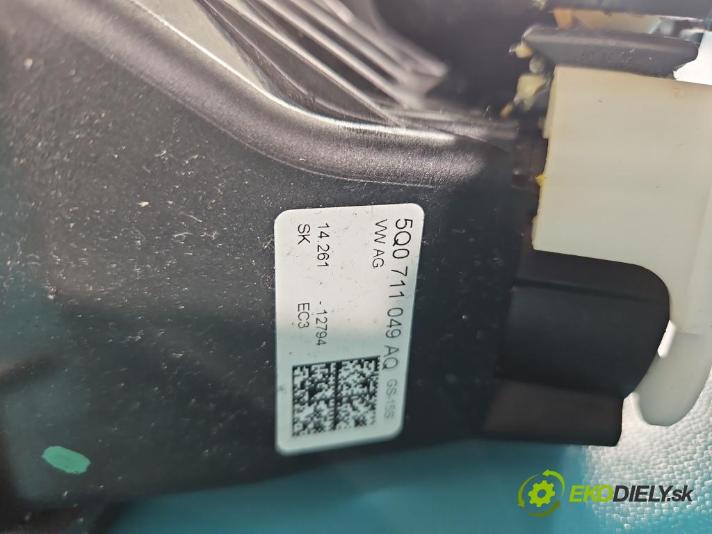 Seat Leon III 2012-2020 2.0 tdi 150 HP manual 110 kW 1968 cm3 5- Páka: Změny: stupeň,rýchlosť 5Q0711049AQ (Rýchlostná páka (kulisa))