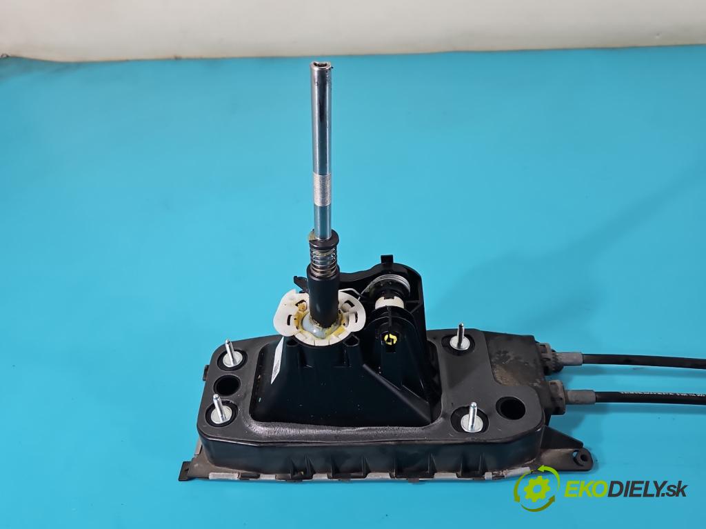 Seat Leon III 2012-2020 2.0 tdi 150 HP manual 110 kW 1968 cm3 5- Páka: Změny: stupeň,rýchlosť 5Q0711049AQ (Rýchlostná páka (kulisa))