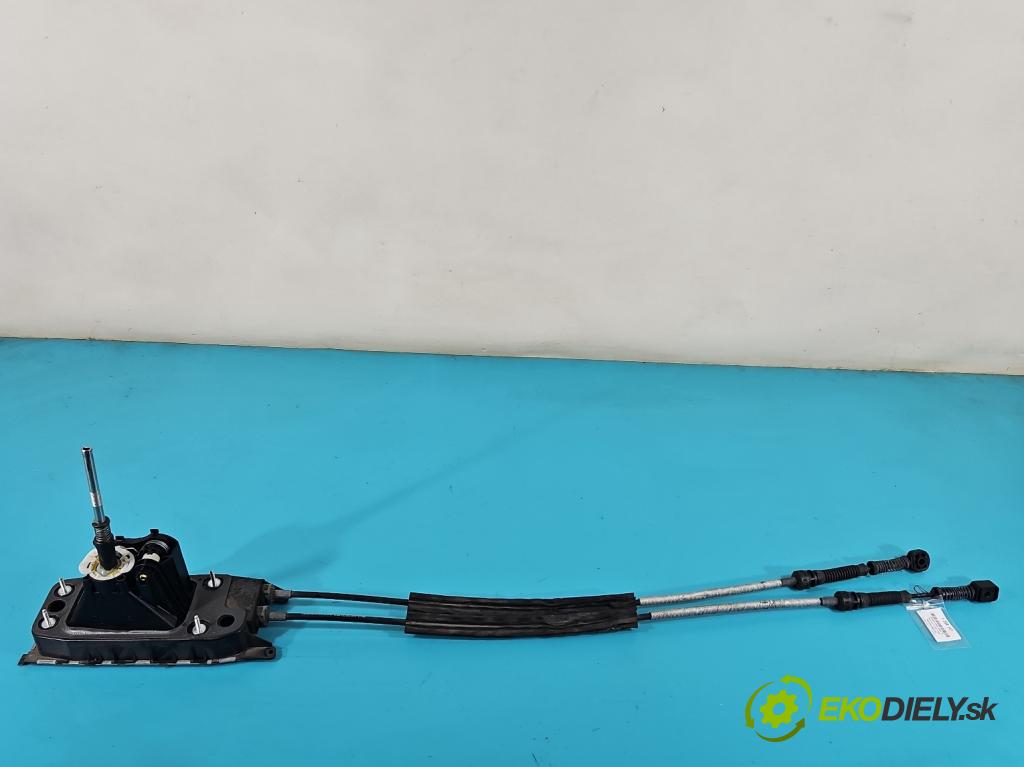 Seat Leon III 2012-2020 2.0 tdi 150 HP manual 110 kW 1968 cm3 5- Páka: Změny: stupeň,rýchlosť 5Q0711049AQ (Rýchlostná páka (kulisa))