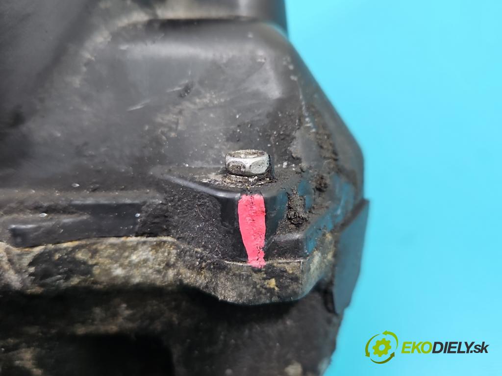 Honda Civic VI 1995-2001 1.4 16V 90 HP manual 66 kW 1396 cm3 5- rozdeľovač 30100P1KE01 (Rozdeľovače)