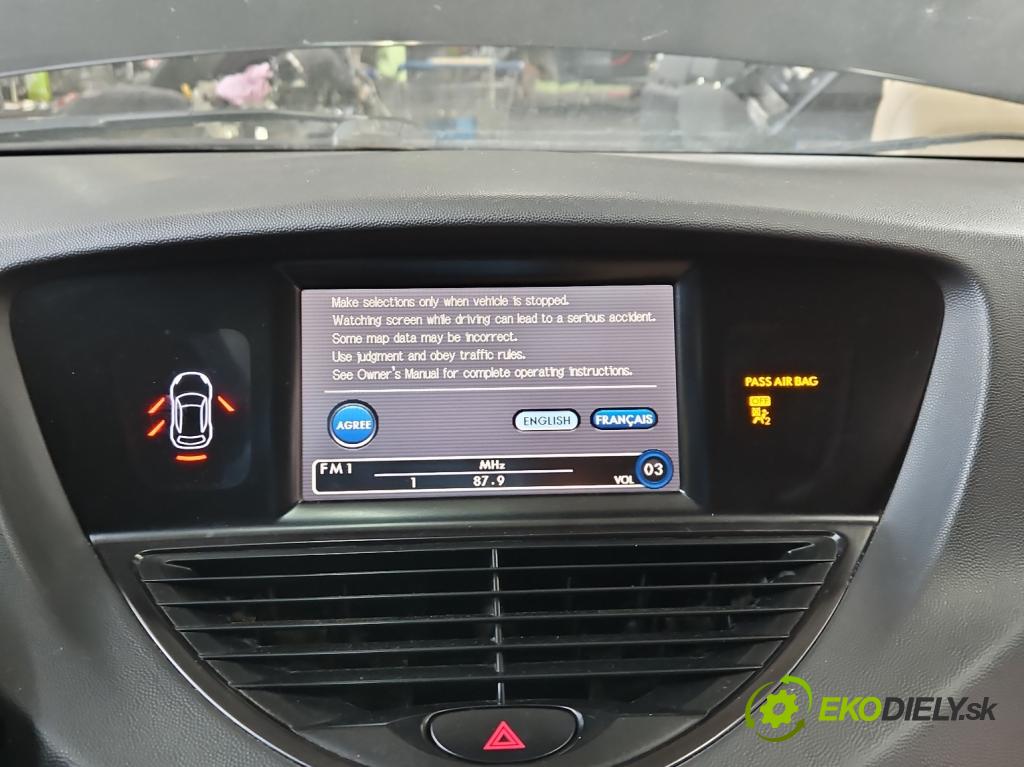 Subaru Tribeca 2005-2014 3.6 V6 automatic 256 kW 3630 cm3 5- Zobrazit: 77800141 (Prístrojové dosky, displeje)