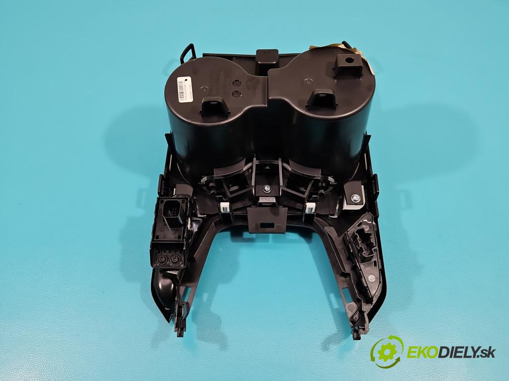 Ford Mondeo Mk5 2014-2022 2.0 tdci 150 HP manual 110,3 kW 1997 cm3 5- Rukojeť: na nápoje: DS73-F13560-A (Úchyty, držiaky na nápoje)