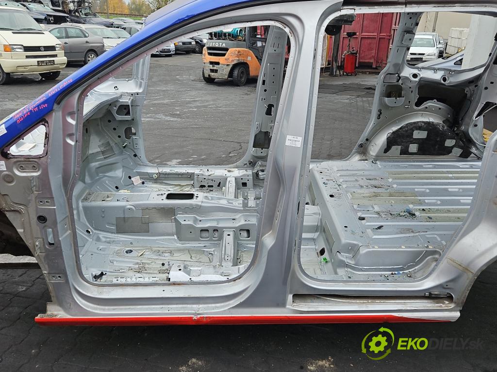 Vw Caddy IV 2020- 2.0 tdi 122 hp manual 90 kW 1968 cm3 5- práh levý  (Ostatní)