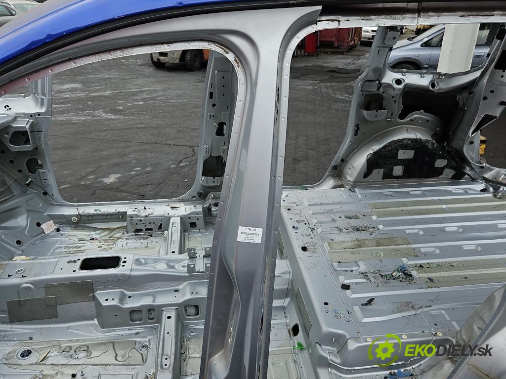 Vw Caddy IV 2020- 2.0 tdi 122 hp manual 90 kW 1968 cm3 5- práh levý  (Ostatní)