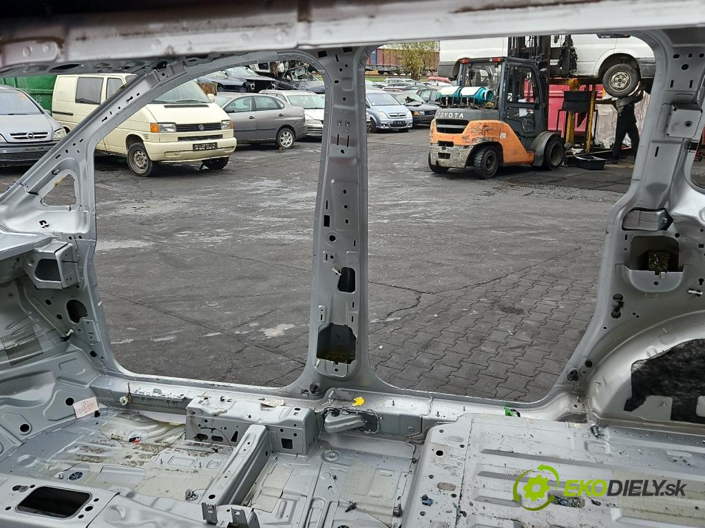 Vw Caddy IV 2020- 2.0 tdi 122 hp manual 90 kW 1968 cm3 5- práh pravý  (Ostatní)