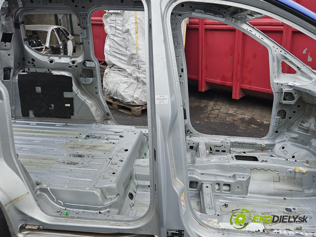 Vw Caddy IV 2020- 2.0 tdi 122 hp manual 90 kW 1968 cm3 5- práh pravý  (Ostatní)