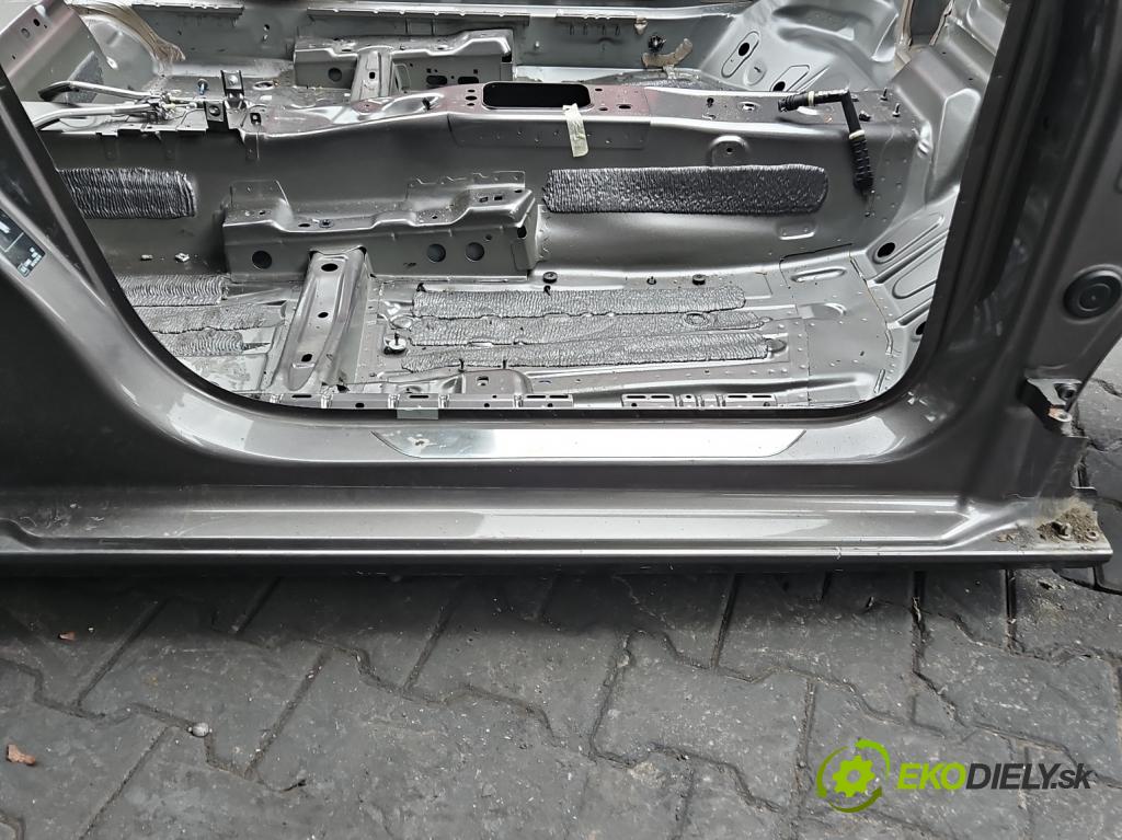 Seat Leon III 2012-2020 2.0 tdi 150 hp manual 110 kW 1968 cm3 5- práh pravý  (Ostatní)