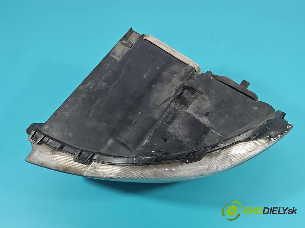 Chrysler Voyager IV 2000-2007 2.8 crdi 150 HP automatic 110 kW 2776 cm3 5- Reflektor: pravý  (Pravé)