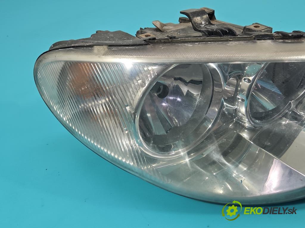 Chrysler Voyager IV 2000-2007 2.8 crdi 150 HP automatic 110 kW 2776 cm3 5- Reflektor: pravý  (Pravé)