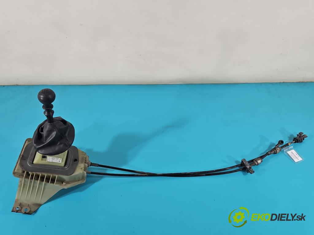 Fiat Punto II 1999-2010 1.2 8V 60 HP manual 44 kW 1242 cm3 5- Páka: Změny: stupeň,rýchlosť 553476700 (Rýchlostné páky / kulisy)