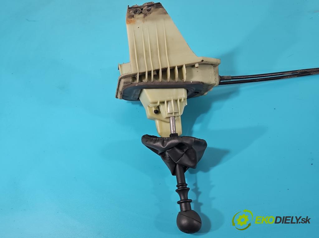 Fiat Punto II 1999-2010 1.2 8V 60 HP manual 44 kW 1242 cm3 5- Páka: Změny: stupeň,rýchlosť 553476700 (Rýchlostné páky / kulisy)