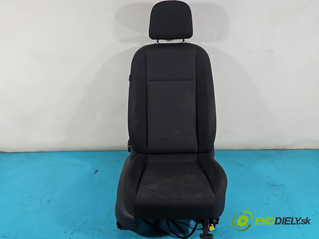 Vw Caddy IV 2020- 2.0 tdi 122 HP manual 90 kW 1968 cm3 5- Sedačka pravý  (Sedačky, sedadlá)