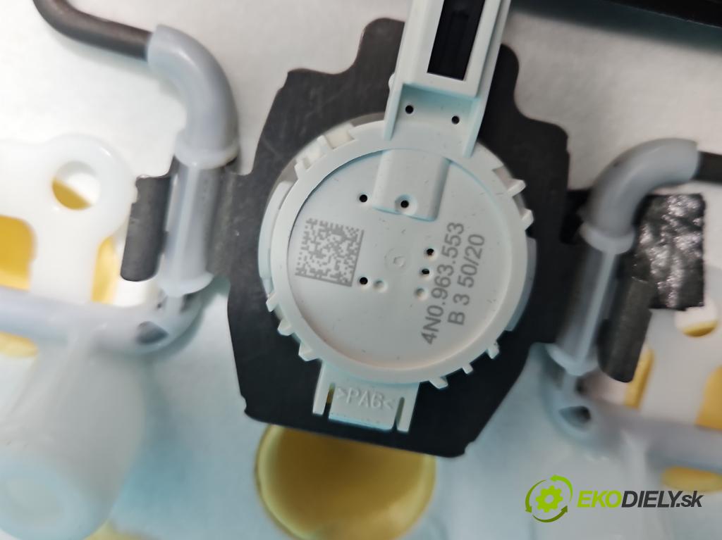 Vw Caddy IV 2020- 2.0 tdi 122 HP manual 90 kW 1968 cm3 5- Sedačka pravý  (Sedačky, sedadlá)