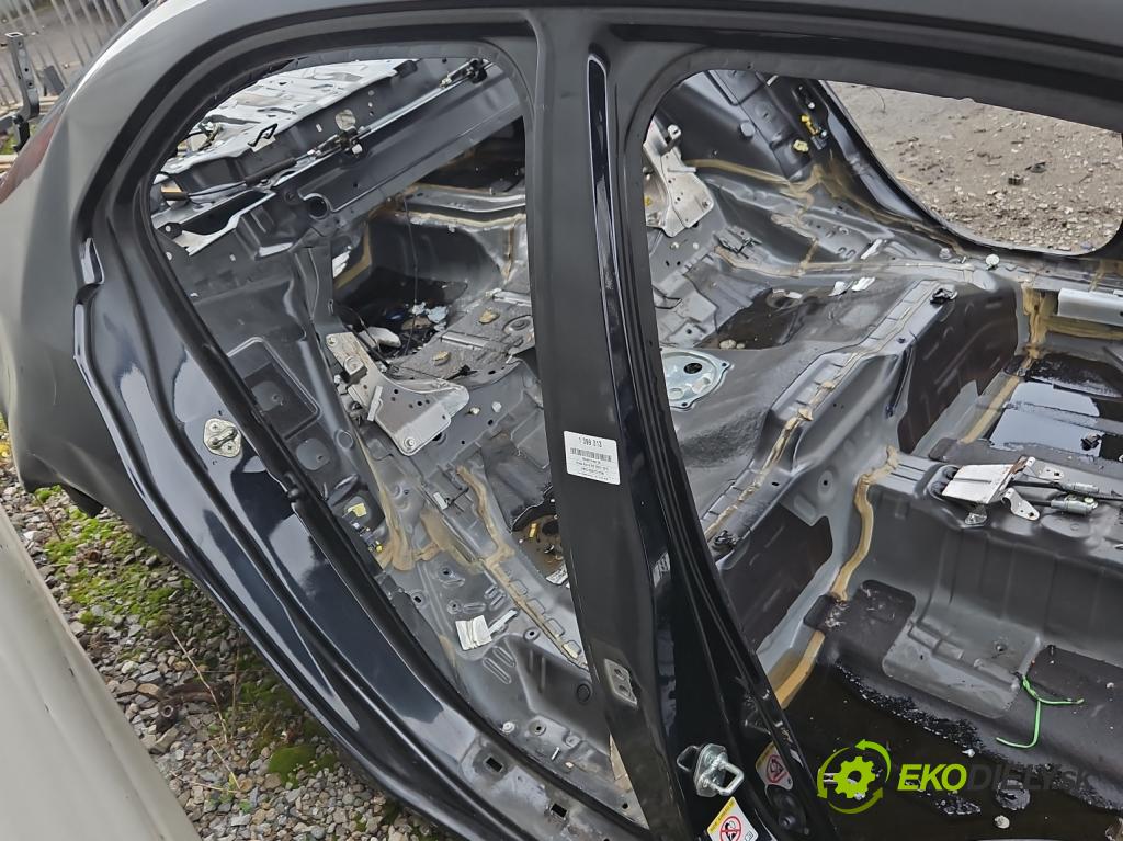 Honda Accord VIII 2008-2015 2.0 VTEC 156 hp automatic 115 kW 1997 cm3 4- práh pravý  (Ostatní)