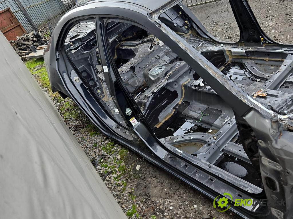 Honda Accord VIII 2008-2015 2.0 VTEC 156 hp automatic 115 kW 1997 cm3 4- práh pravý  (Ostatní)