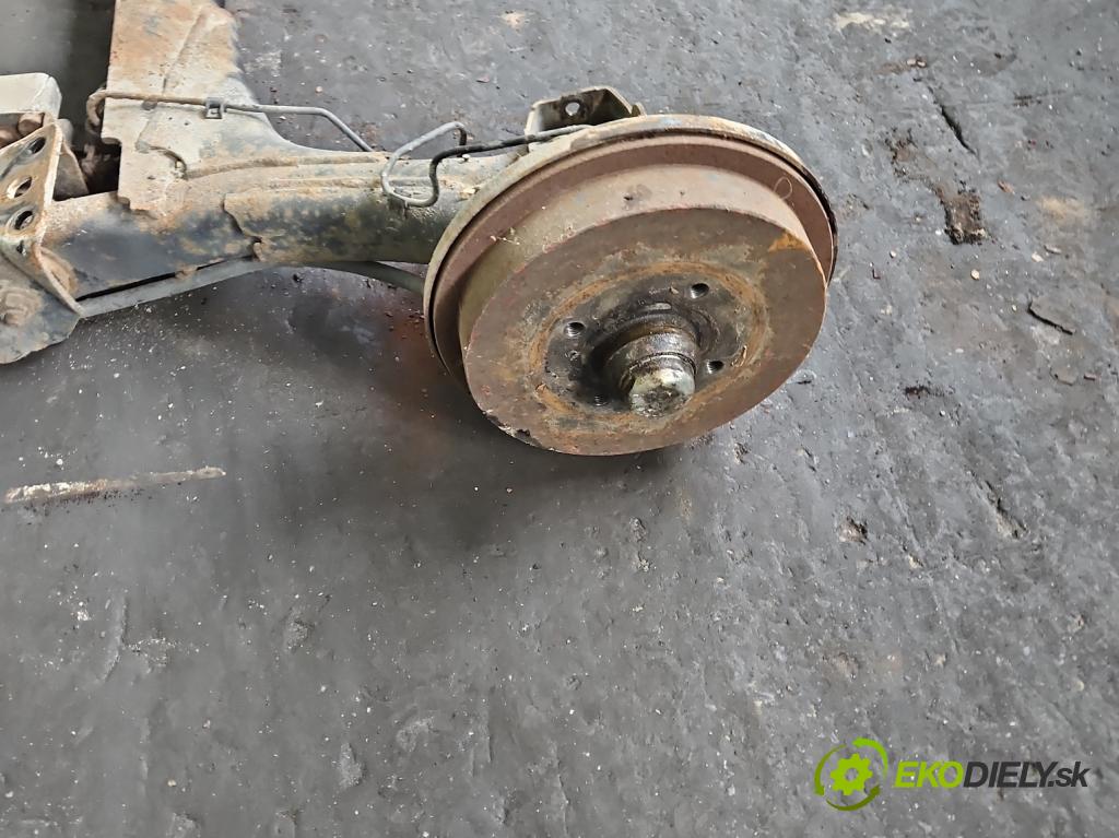 Vw Golf III 1991-1998 1.6 75 hp manual 55 kW 1598 cm3 3- zadní výztuha  (Výztuhy zadní)