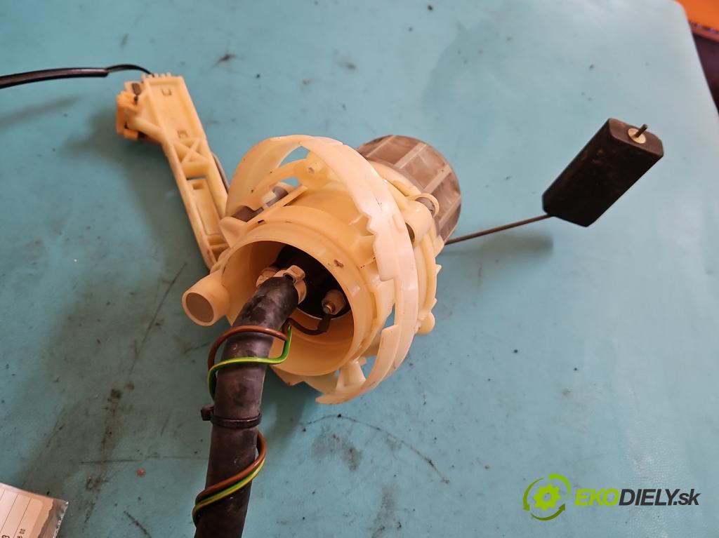 Audi 80 B4 1991-1994 2.0 90 hp manual 66 kW 1984 cm3 4- čerpadlo paliva 8A0201319