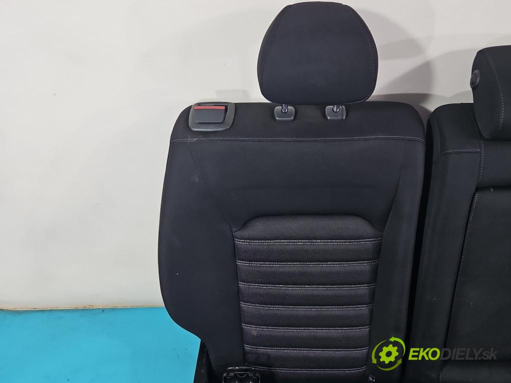 Ford Mondeo Mk5 2014-2022 2.0 tdci 150 HP manual 110,3 kW 1997 cm3 5- Pohovka: zadné  (Sedačky, sedadlá)