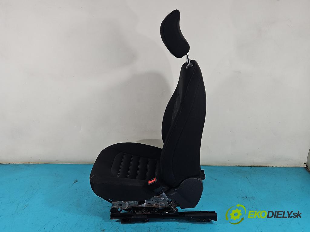 Ford Mondeo Mk5 2014-2022 2.0 tdci 150 HP manual 110,3 kW 1997 cm3 5- Sedačka pravý  (Sedačky, sedadlá)