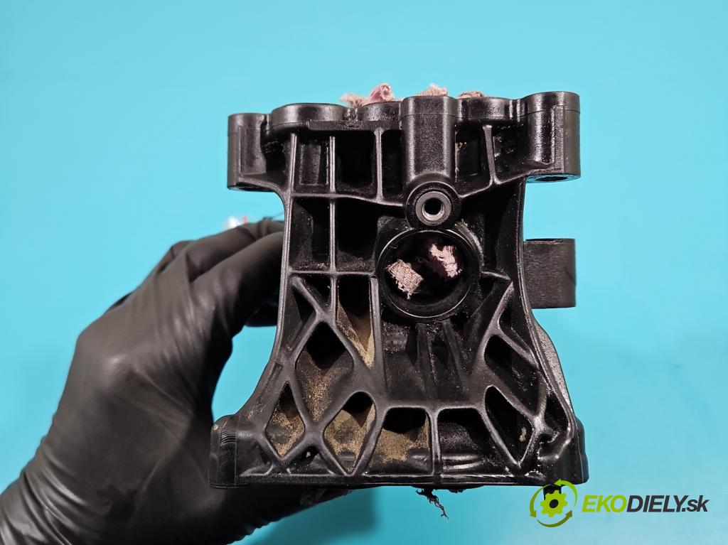 Vw Caddy IV 2020- 2.0 tdi 122 HP manual 90 kW 1968 cm3 5- Základ: filtra oleja: 05L115389AC (Obaly filtrov oleja)