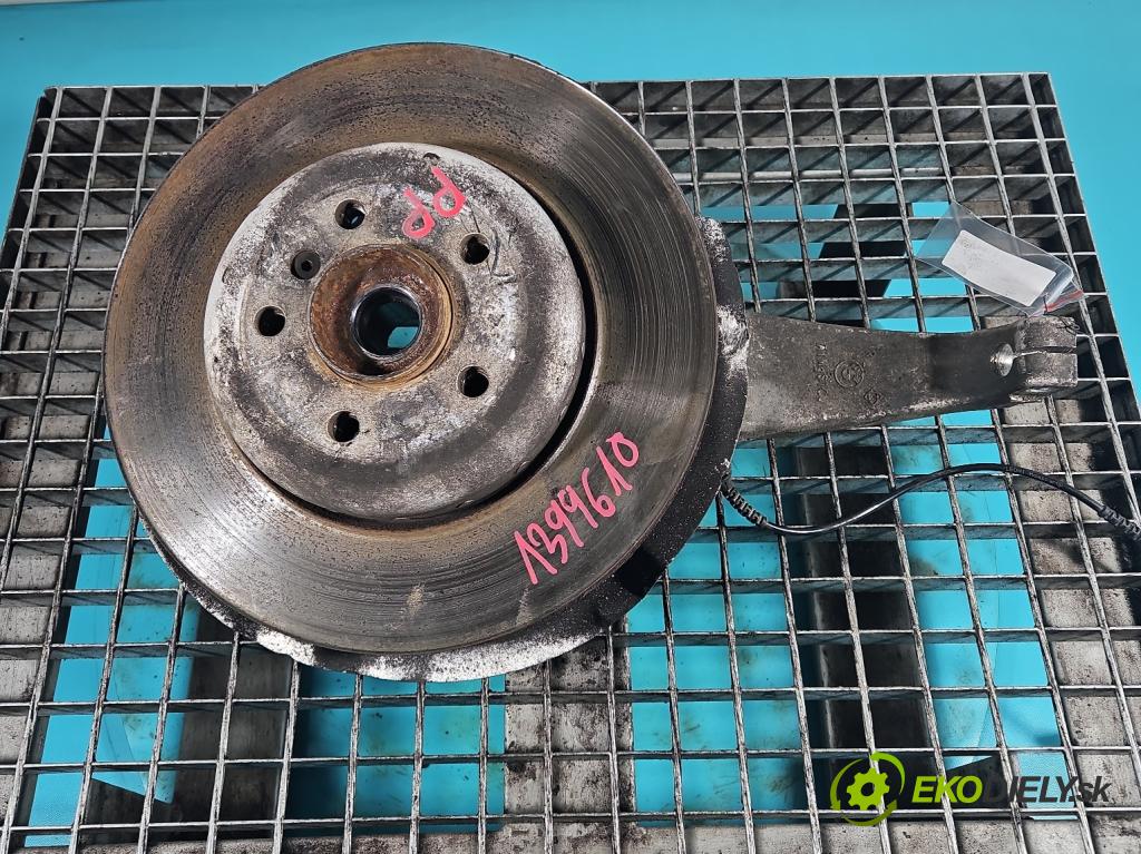 Bmw 5 F10 2010-2017 3.0d 258 HP automatic 190 kW 2993 cm3 5- náboj pravé  (Náboje)