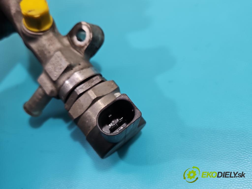 Seat Leon III 2012-2020 2.0 tdi 150 HP manual 110 kW 1968 cm3 5- lišta vstrekovacia 04L089B (Vstrekovacie lišty)