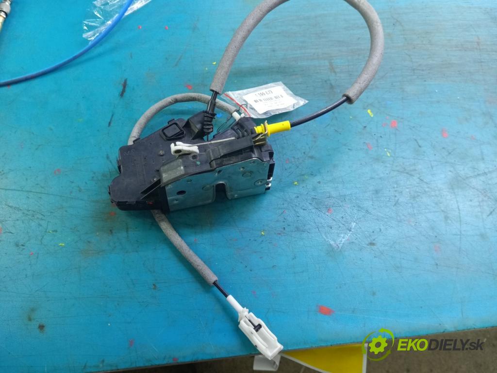 Bmw 3 E46 1998-2007 1.8 116 hp manual 85 kW 1796 cm3 4- zámek přední pravý