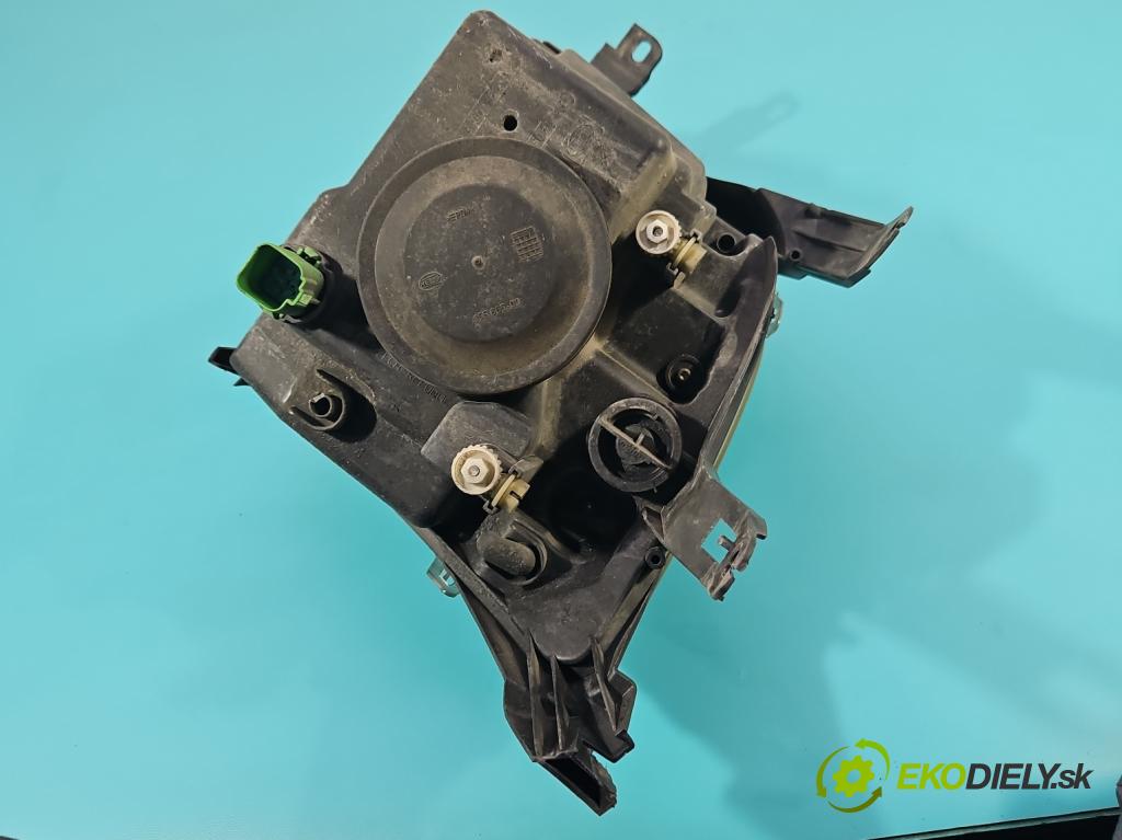 Ford Fusion 1.4 16V 80 HP manual 59 kW 1388 cm3 5- Reflektor: pravý (Pravé)