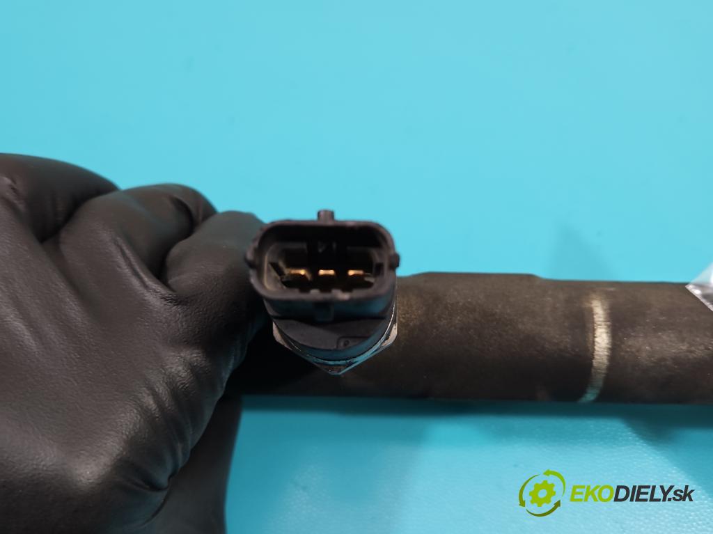 Chrysler Voyager IV 2000-2007 2.8 crdi 150 HP automatic 110 kW 2776 cm3 5- lišta vstrekovacia 0445214041 (Vstrekovacie lišty)